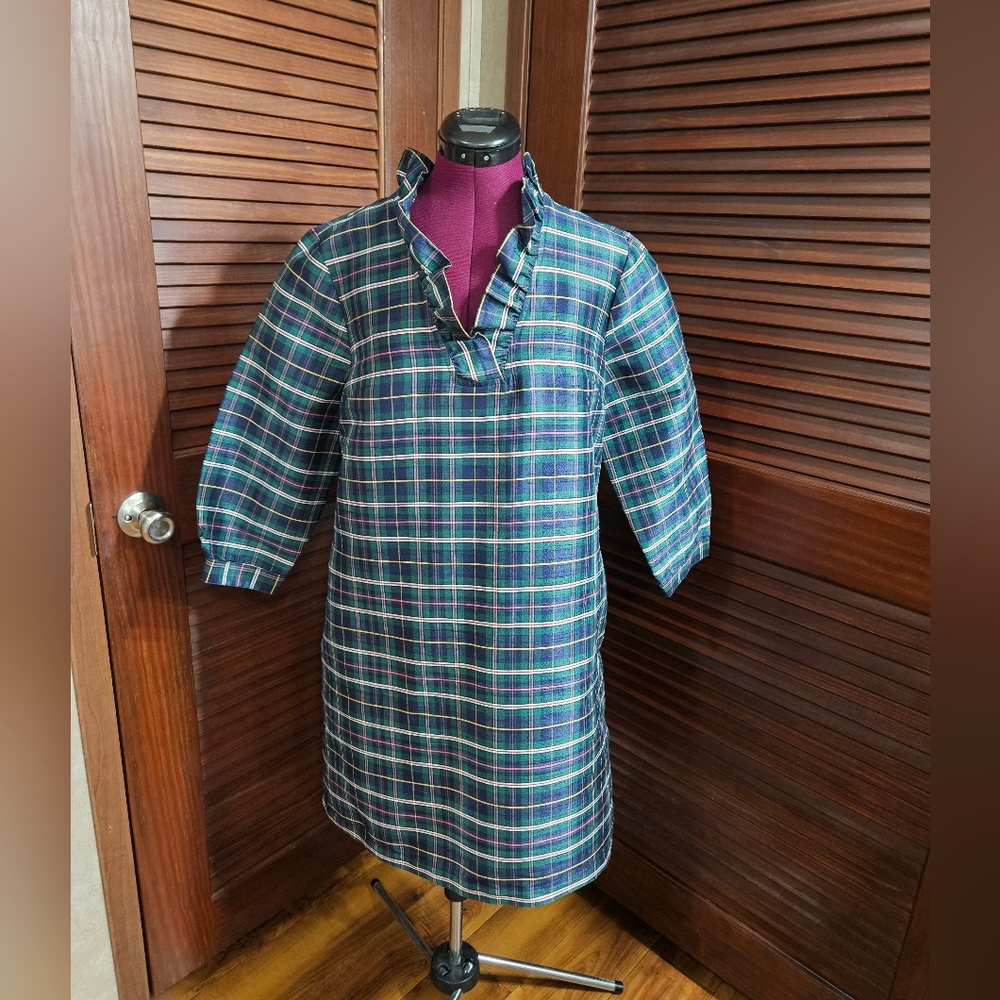 crown & ivy Green and Blue Plaid Ruffle-Neck Shift Dress